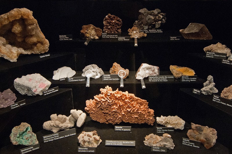 geology-collection-specimens.jpg