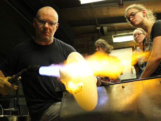 Glass Artists Work in Class at UW-Stevens Point